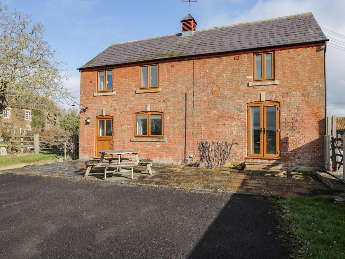 Stables Cottage Melksham Exterior photo
