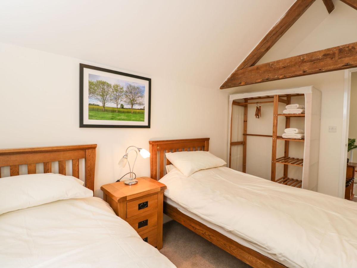 Stables Cottage Melksham Exterior photo